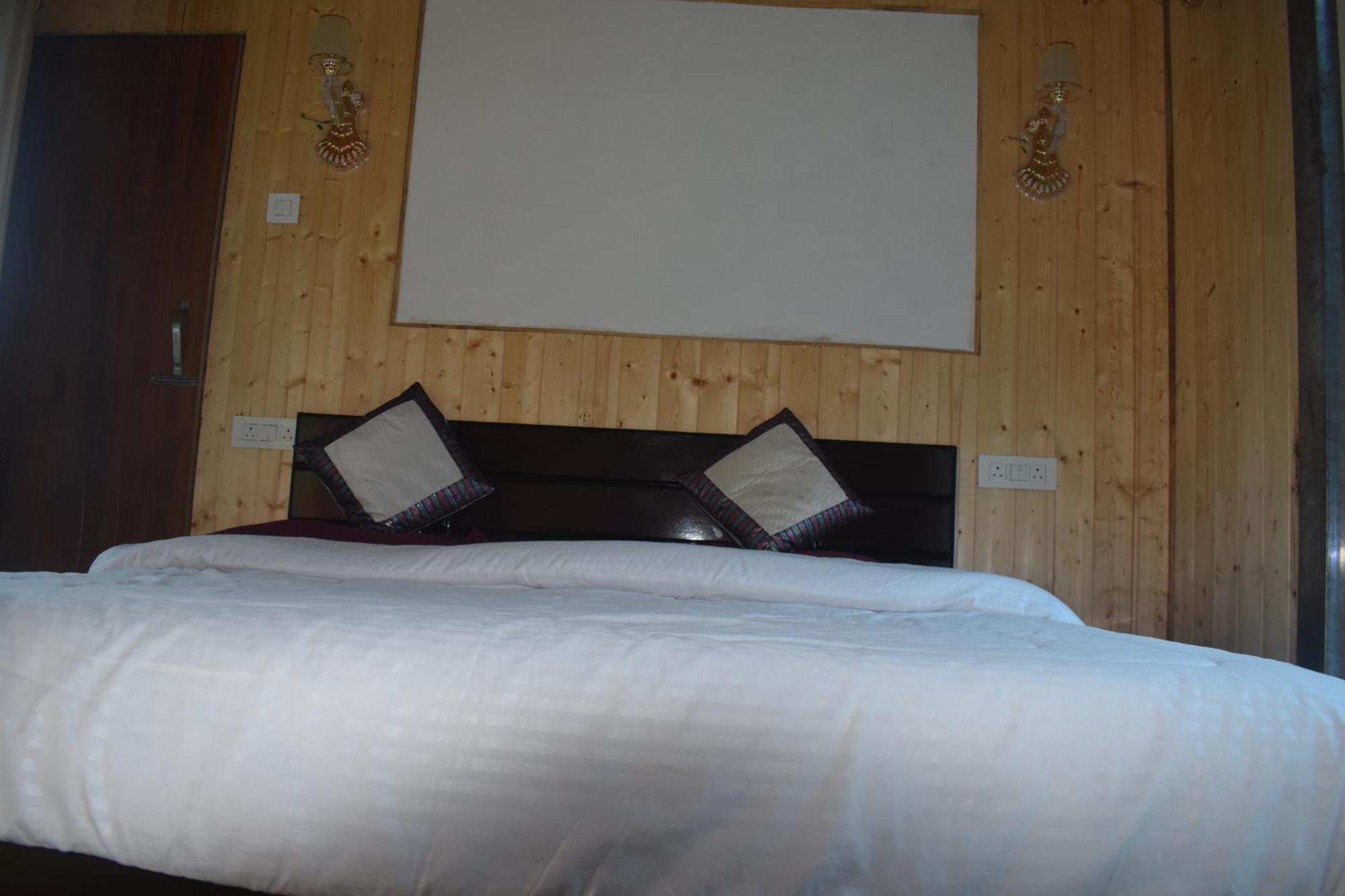 Himrab Chopta Resort Exterior photo