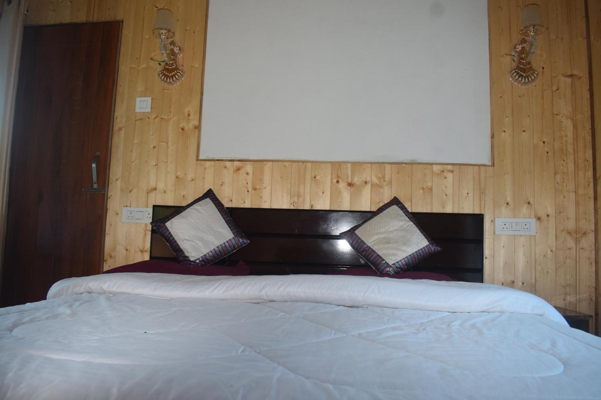 Himrab Chopta Resort Exterior photo